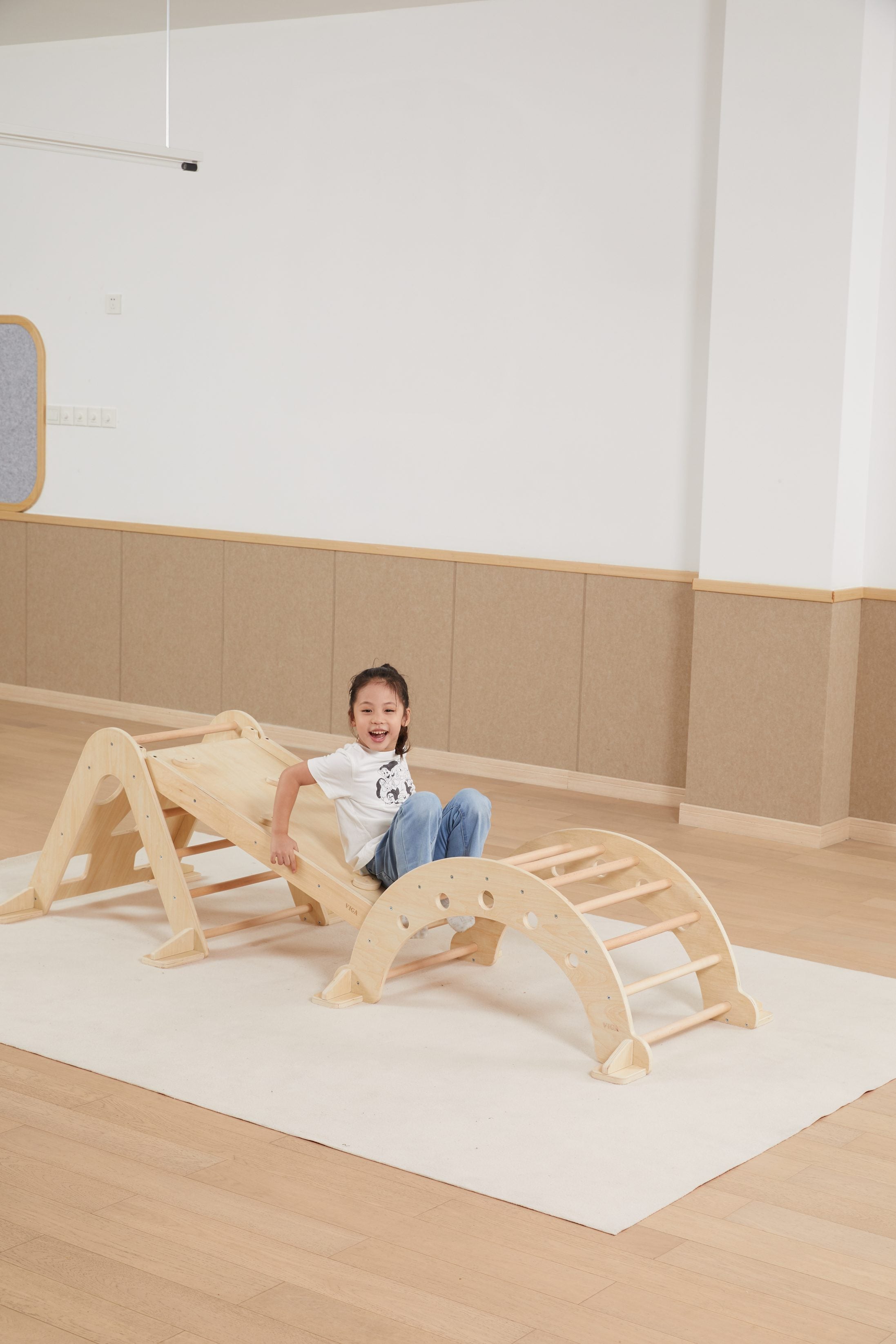 Viga Solid Beechwood Pikler Triangle - 80cm Indoor Climbing Frame for Toddlers